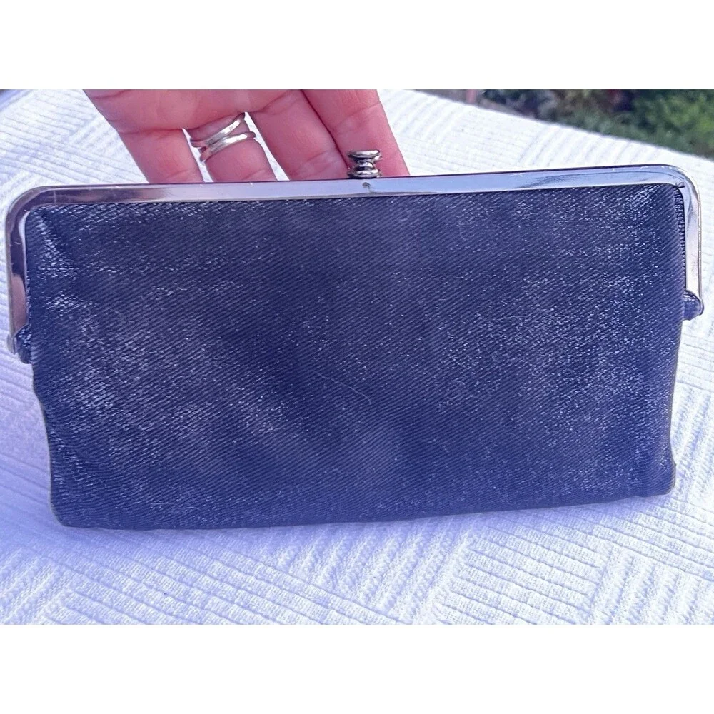 Mcbling 2000s Roxy Y2K Black Kiss Lock Wallet Clutch Tri Fold Patent Logo Emo